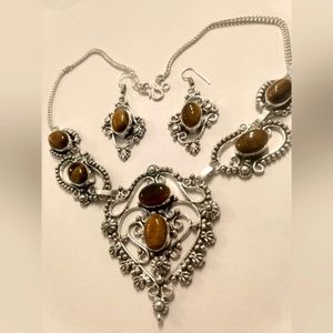 Tiger eye set sterling silver 925 made in India.